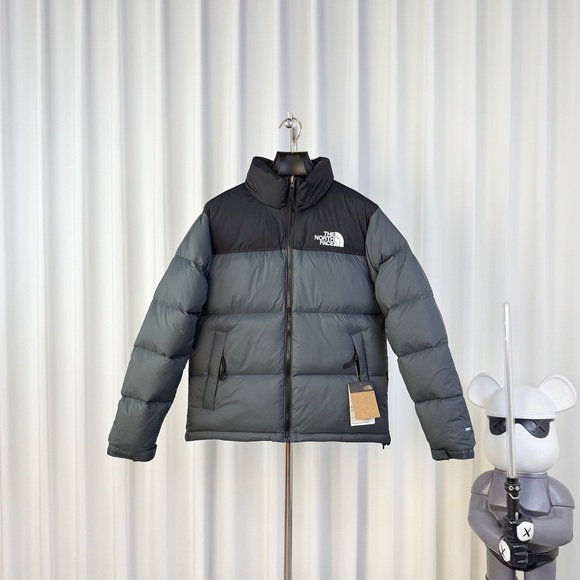 The North Face Men's Charcoal and Black Puffer Jacket - Picture 1 of 5